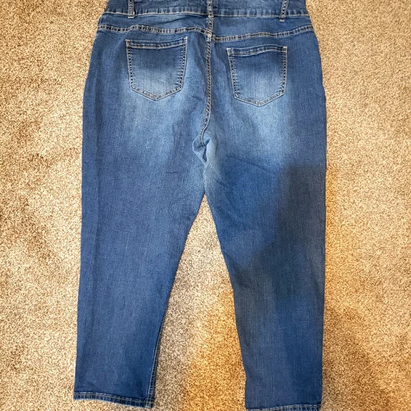 Lane Bryant distressed denim skinny jeans size 20 in very good condition - Picture 3 of 3